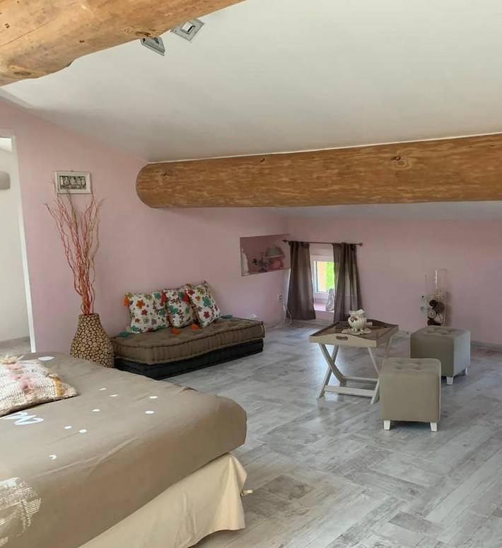 Chambre d’hôte pour 2 personnes, avec Terrasse et Jacuzzi ainsi que Jardin et Sauna dans l' Aude