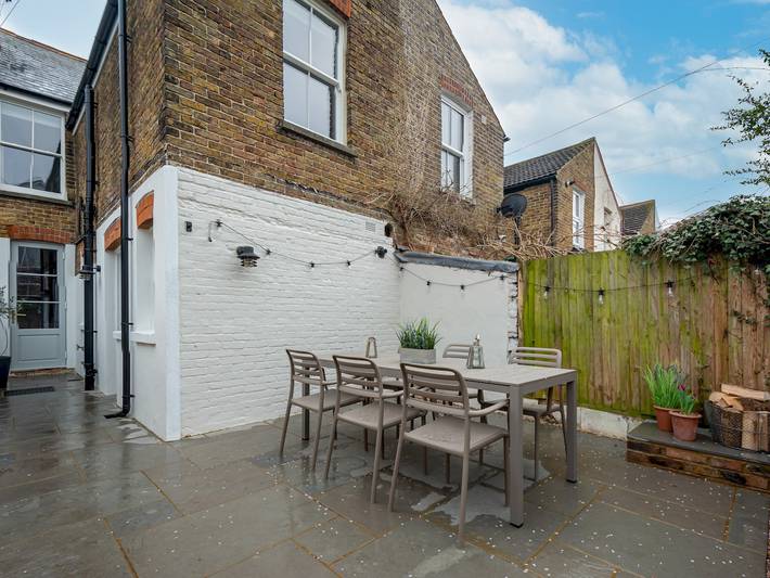 Limewood Newly Renovated High End Home by the Sea - Pass the Keys in Whitstable, Kent