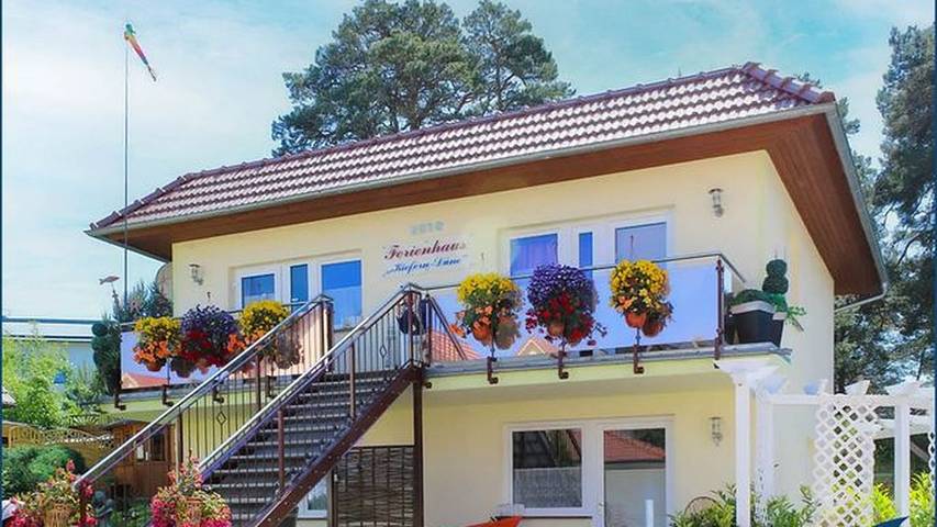 Ferienwohnung für 2 Personen, mit Garten und Balkon in Ahlbeck