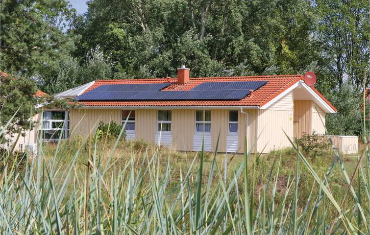 Ferienhaus für 12 Personen, mit Whirlpool und Terrasse sowie Pool und Sauna in der Lübecker Bucht - 4