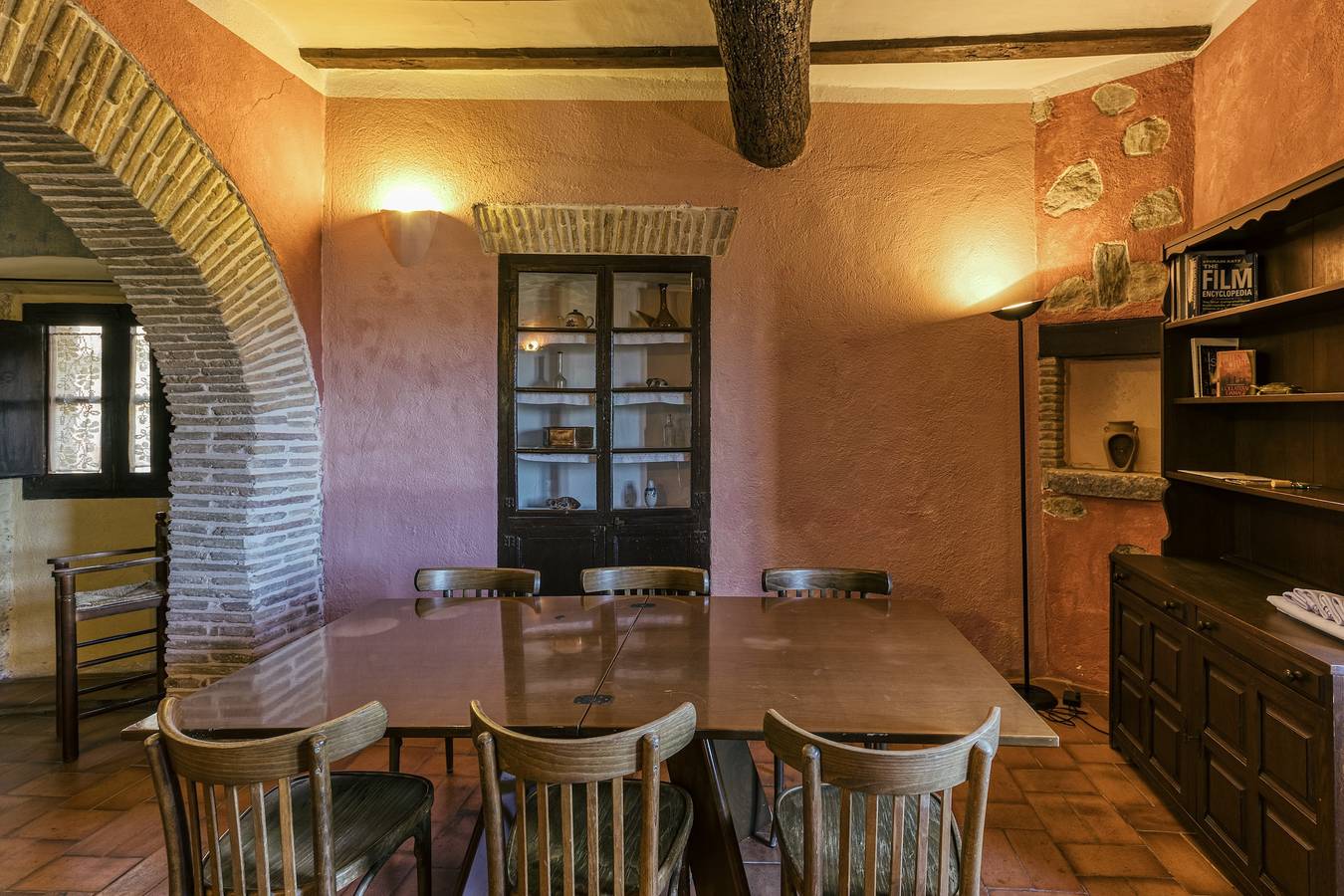 Ganze Wohnung, Ferienwohnung 'Apartaments Can Gibert - Muralla' mit Gemeinschaftsgarten, Balkon und Wi-Fi in Castelló d'Empúries, Oberampurien