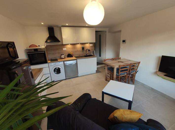 Gîte pour 4 personnes, avec vue et jardin à Ucel - 4