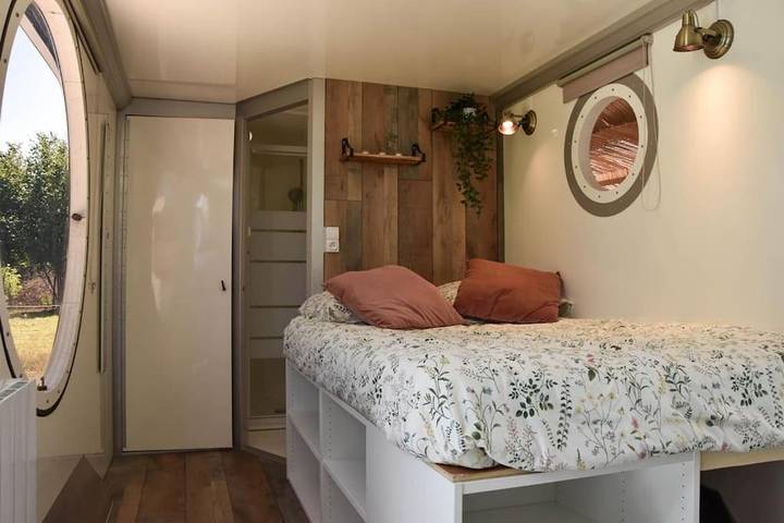 Location de vacances pour 2 personnes, avec jardin ainsi que terrasse et jacuzzi à Sassenay - 3