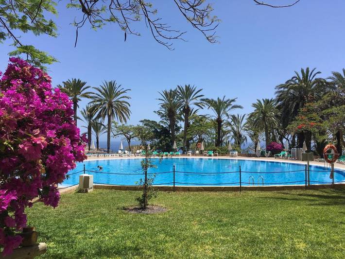 Apartamento para 4 personas, con Terraza y Jardín además de Piscina para niños y Piscina en Marazul