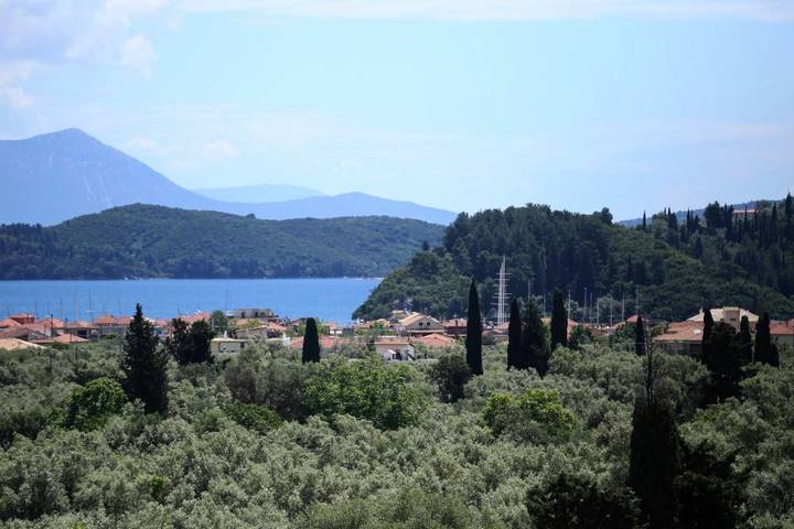 Διαμερίσματα διακοπών για 5 άτομα, με θέα και μπαλκόνι στη Ράχη