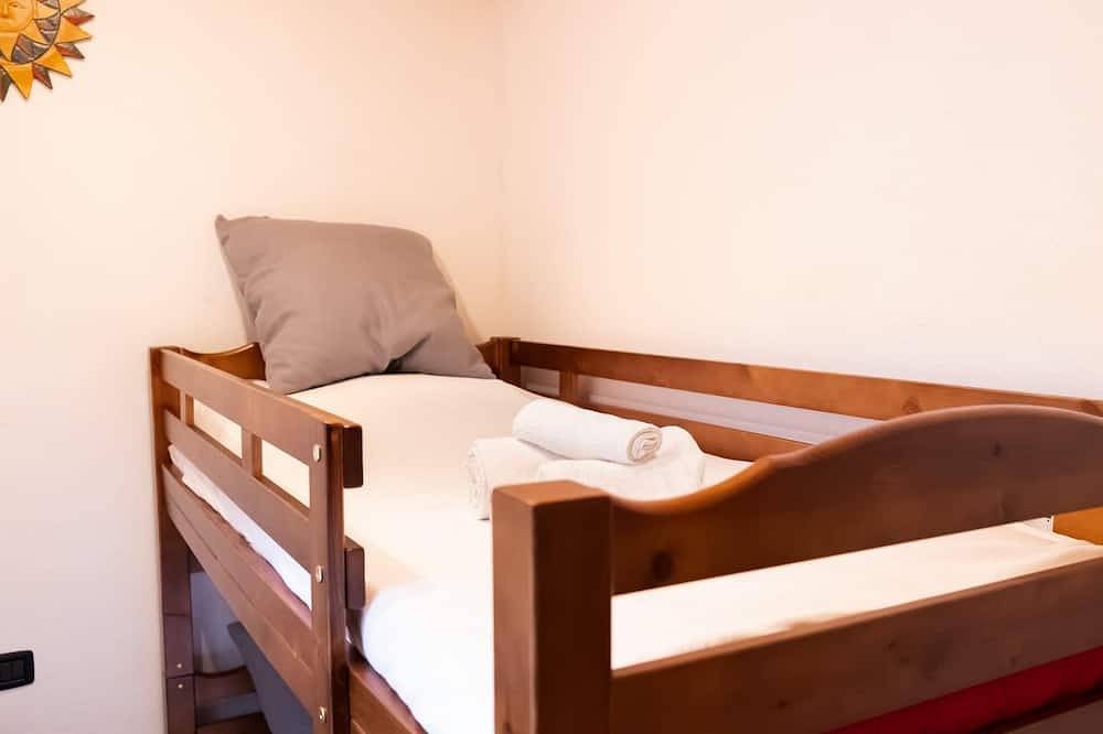 Ganze Wohnung, [La Corte di Franco] 4 Apartments Lake Lugano in Brusimpiano, Brusimpiano Gemeinde