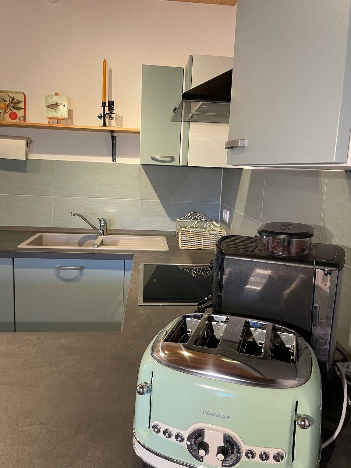 Appartement entier, Appartement Obsthof am See avec jardin commun, balcon et Wi-Fi in Öhningen, Untersee