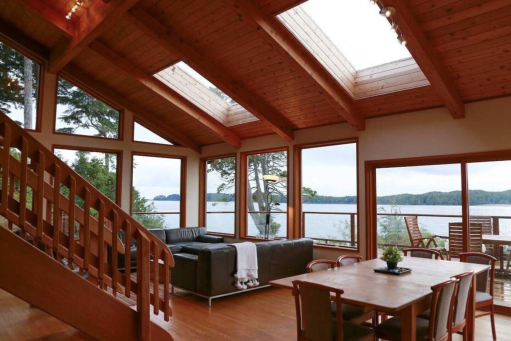 Pacific Retreat-Ocean Views, Tonquin, Hot Tub, Bbq in Tofino, Alberni-Clayoquot Regional District