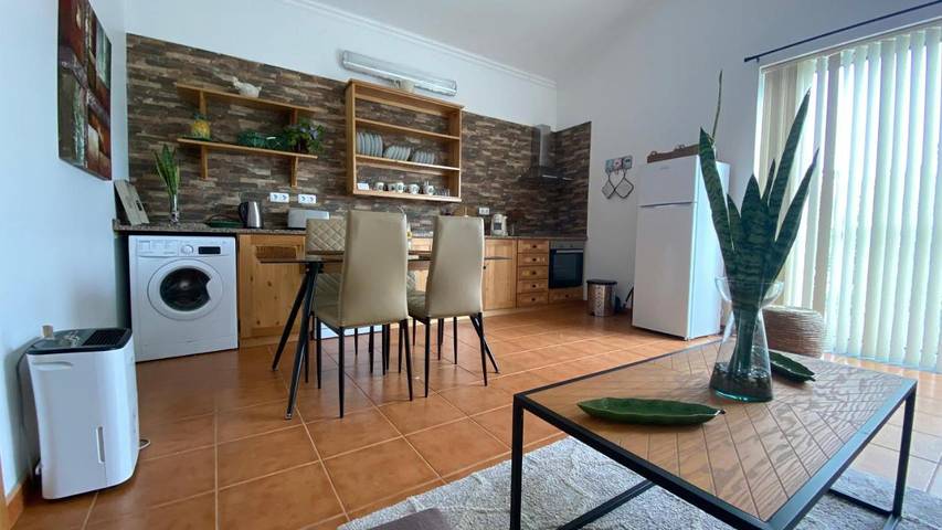 Maison d’hôte pour 3 personnes, avec jardin et vue, animaux acceptés à Angra do Heroísmo - 4