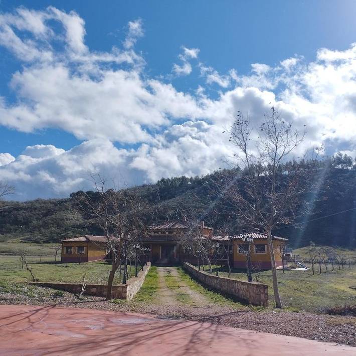 Apartamento para 6 personas, con Terraza y Jardín además de Piscina y Vistas en Alcaraz
