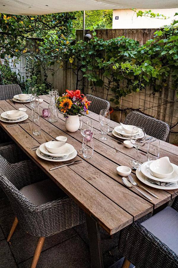 Ferienwohnung für 10 Personen, mit Balkon und Terrasse sowie Garten und Seeblick