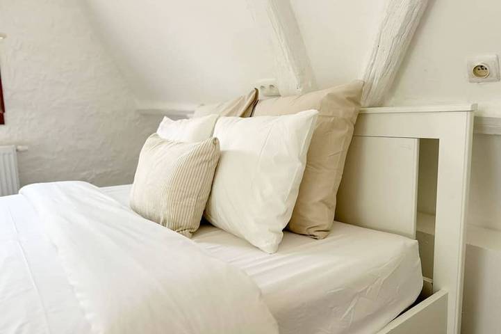 Ganze Wohnung, Cozy 2Br with Living Room | Close to Downtown in Gent (Flandern), Gent