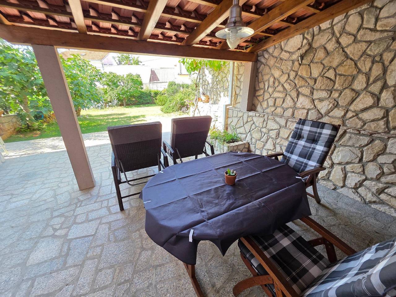 Ganze Ferienwohnung, Studio-Apartment mit Terrasse in Crikvenica, Primorje-Gorski Kotar