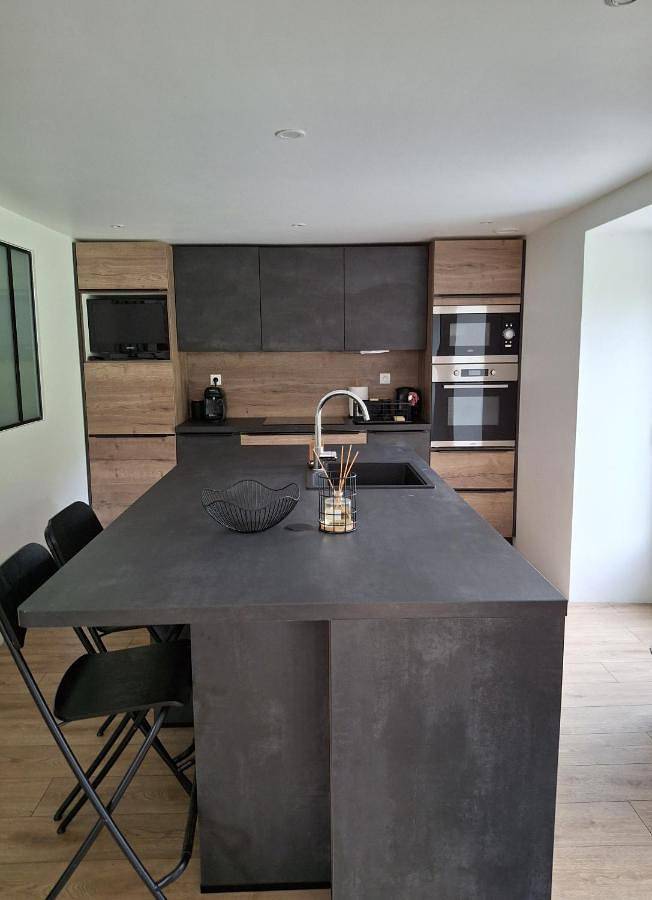 Three-Bedroom Home in Pluherlin, Région de Vannes