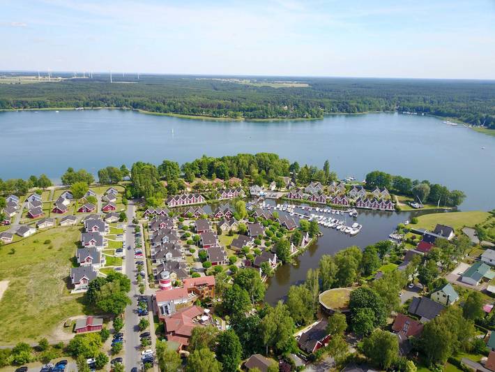 Ferienhaus für 4 Personen, mit Terrasse und Whirlpool sowie Garten und Sauna in Berlin Umland