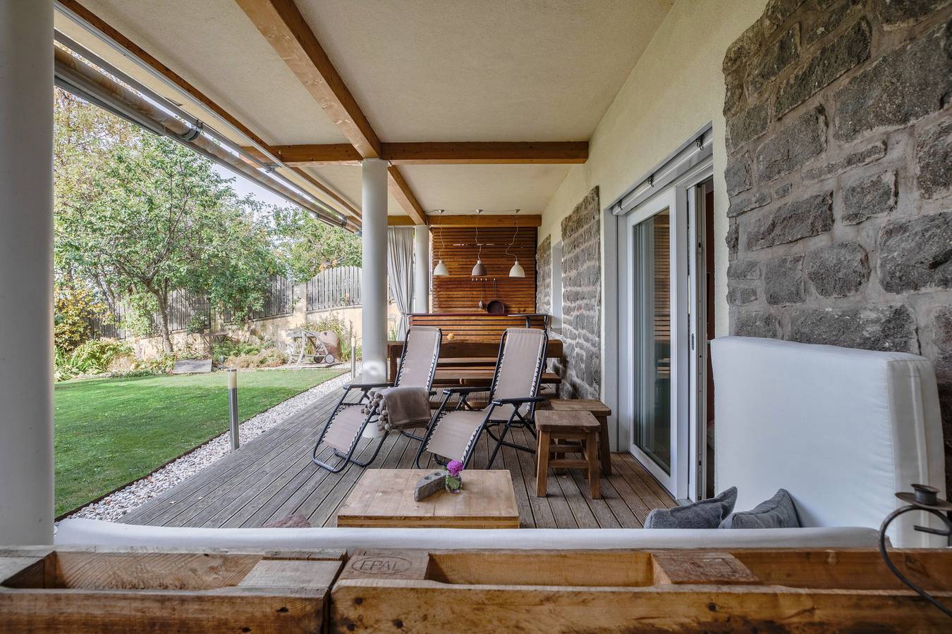 Appartamento intero, Appartamento 'Obkircher' con vista sulle montagne, terrazza, giardino e Wi-Fi in Nova Ponente (Bolzano), Nova Ponente