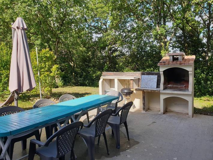 Location de vacances pour 8 personnes, avec piscine ainsi que vue et jardin à Saint-Marcel-d'Ardèche - 4