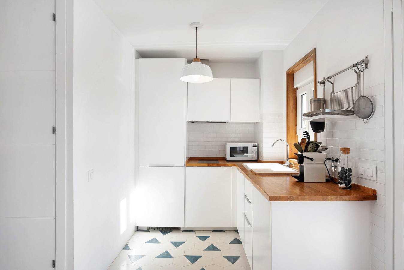 Entire studio, Studio Apartment 'Varadero Beach Penthouse' with Mountain View, Wi-Fi and Air Conditioning in Los Caños de Meca, Barbate