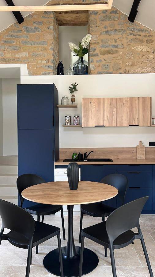 Location de vacances pour 4 personnes, avec vue ainsi que piscine et jardin à Saint-Rome-de-Cernon - 2