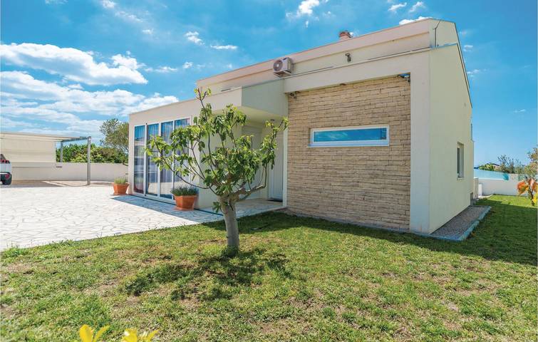 Ferienhaus für 9 Personen in Kakma