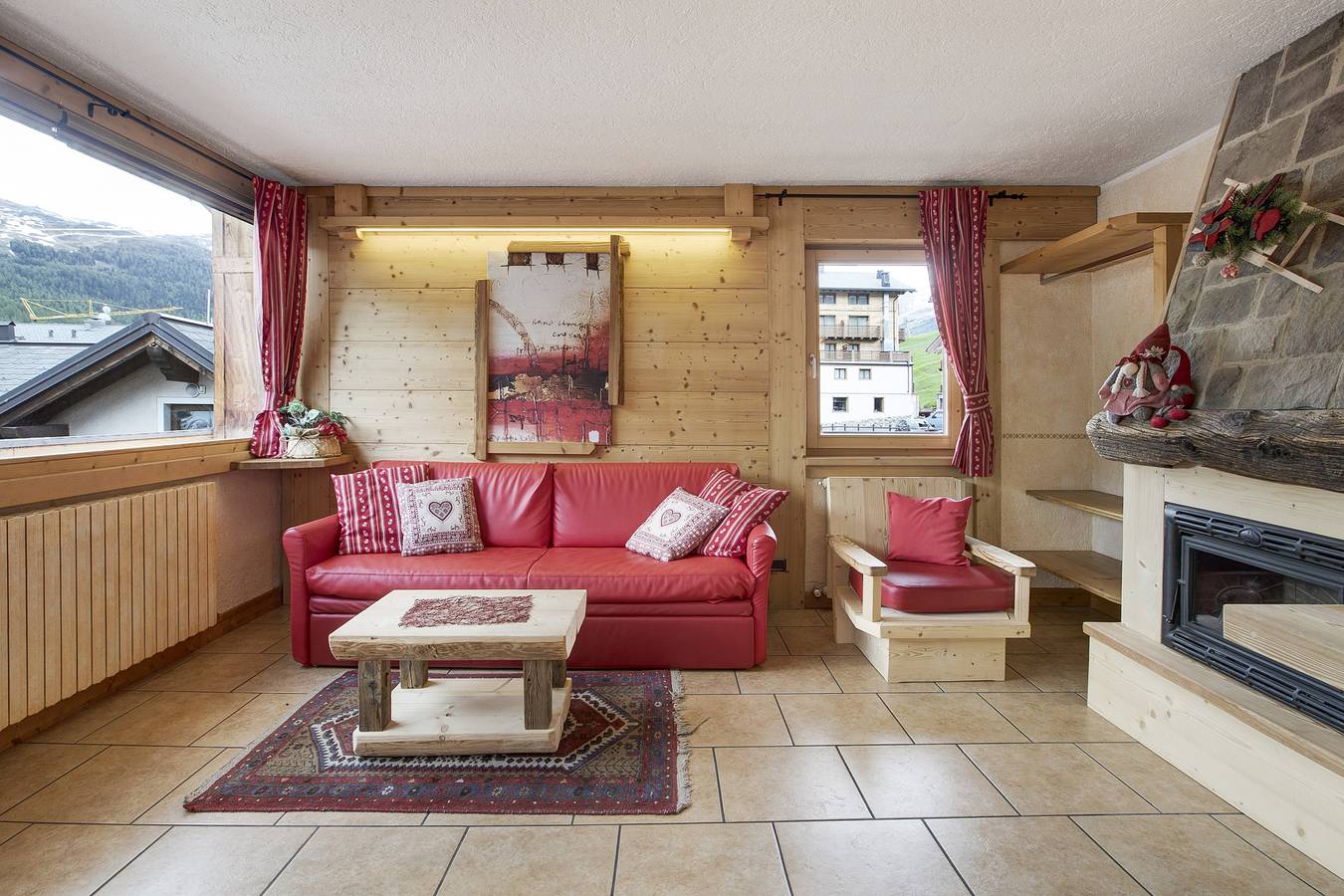 Appartement entier, Appartement de vacances 'Baita Dei Ski App 4' près des pistes avec terrasse, balcon et Wi-Fi. in Livigno (Town), Livigno