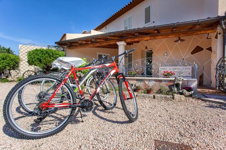 Chambre d’hôte pour 2 personnes, avec vue ainsi que jardin et terrasse à San Teodoro - 3