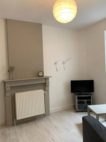 Location de vacances pour 4 personnes, avec jardin dans Jumet