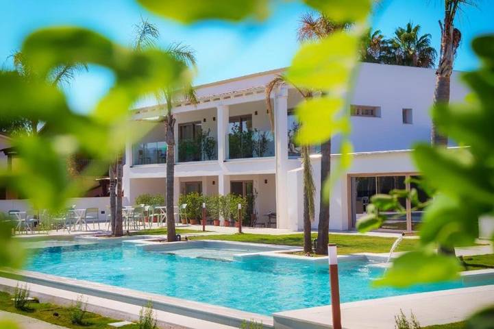 B&b per 3 persone, con Terrazza e Giardino nonché Piscina per bambini e Piscina a Arbatax