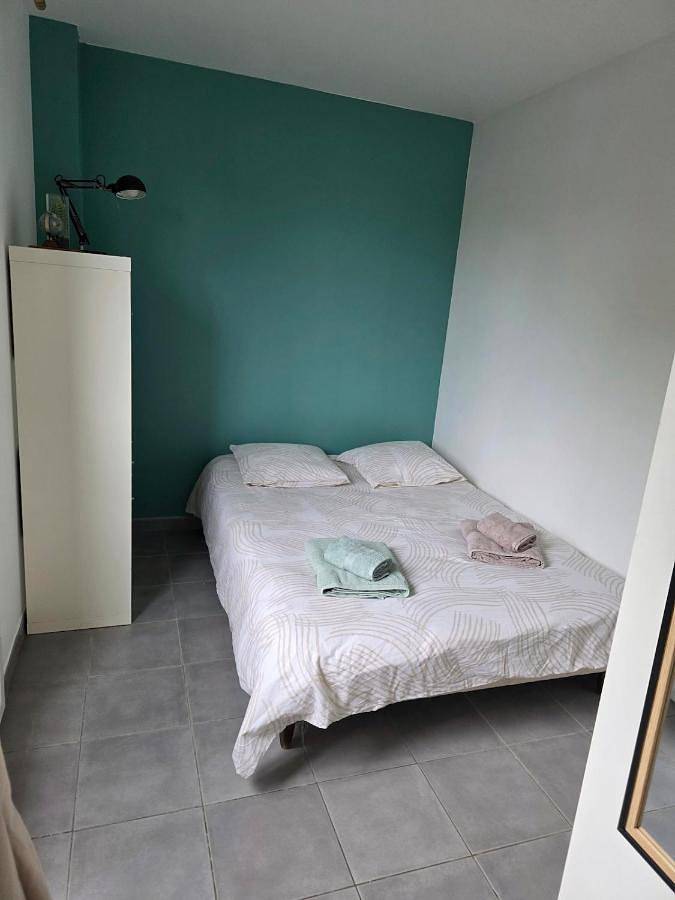 Gîte pour 4 personnes, avec vue et jardin, animaux acceptés dans Plage de la Madrague (Giens) - 4