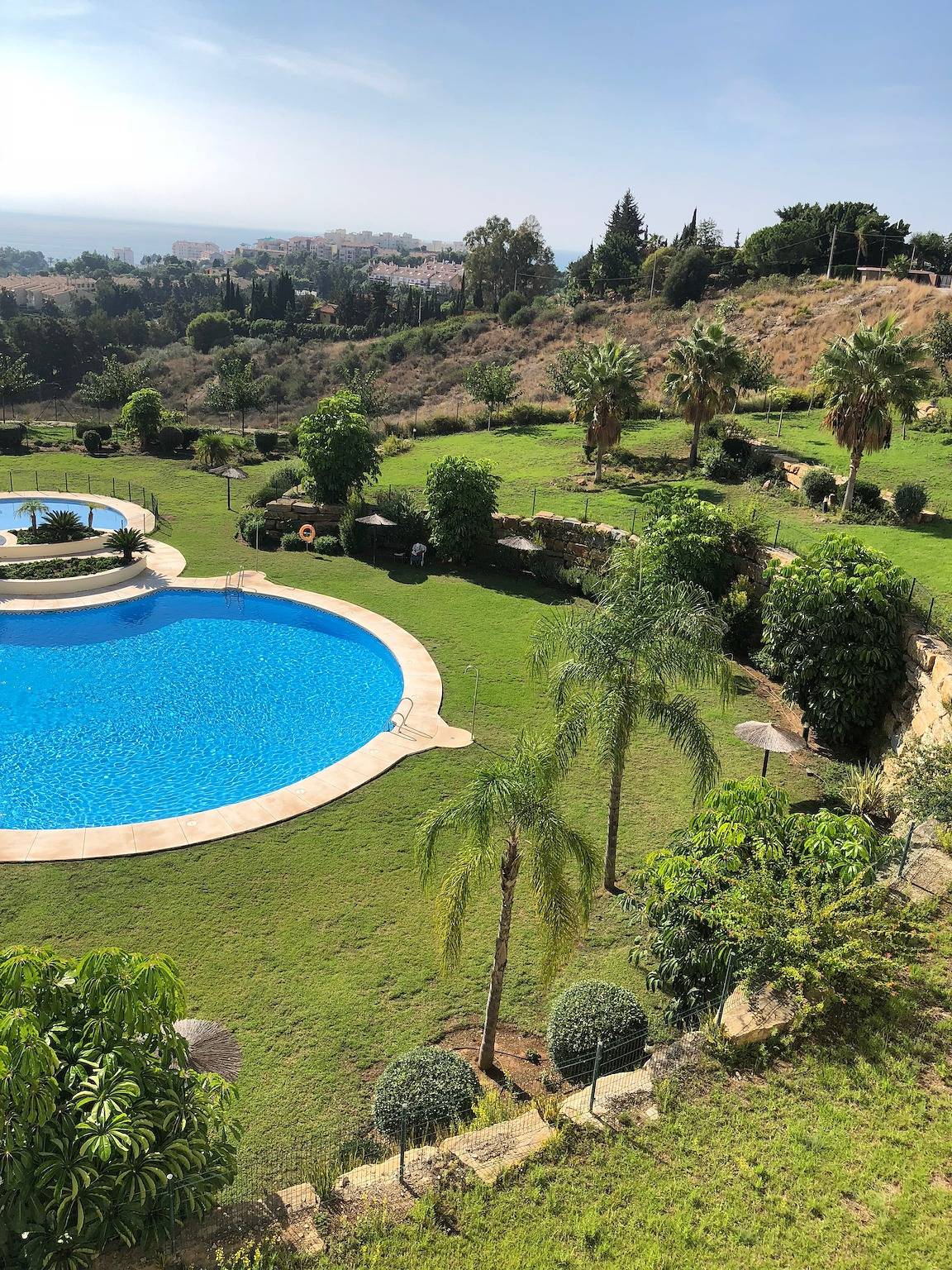 Apartamento inteiro, Apartamento 'Benalmadena Home' com vistas para o mar, Wi-Fi e ar condicionado in Torrequebrada, Benalmádena
