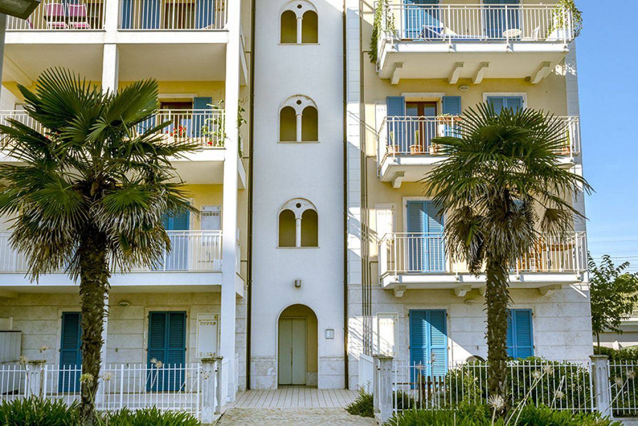 Ganze Wohnung, Ferienwohnung für 5 Personen mit Balkon/Terrasse in Porto Recanati, Adriaküste Marken