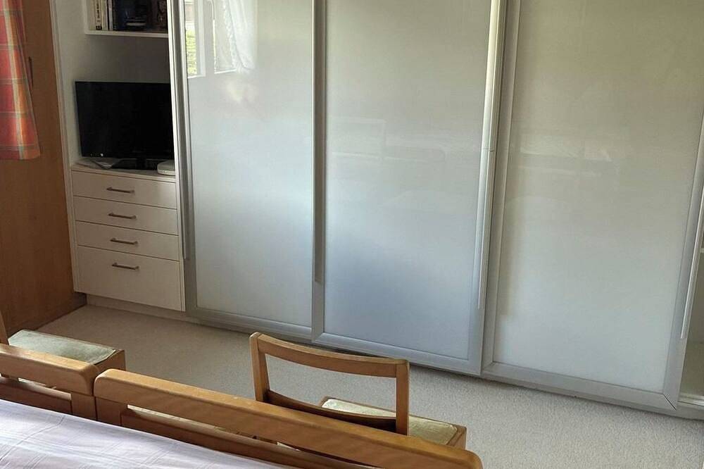 Ganze Wohnung, La Sarine 124 Appartement/Fewo, Dusche oder Bad, Wc 4-Bettwohnung in Gstaad, Saanen