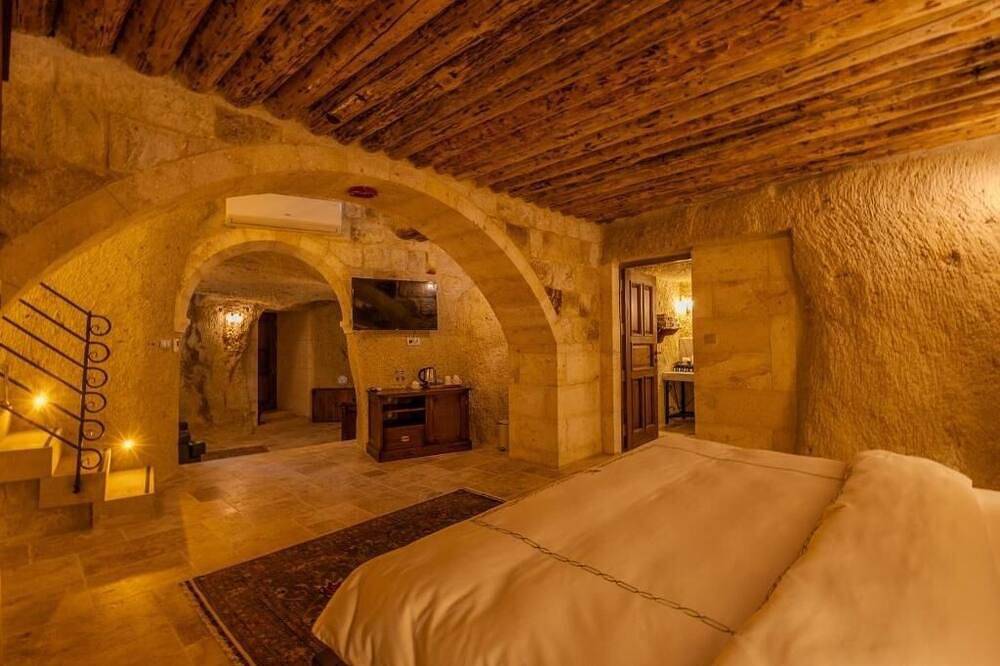 Hidden Garden Cave Family Suite with Fireplaces & Garden Scenes! in Nevşehir, Göreme Nationalpark