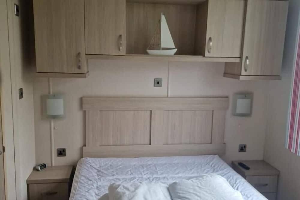 Log Cabin for 6 People in Bexhill, East Sussex