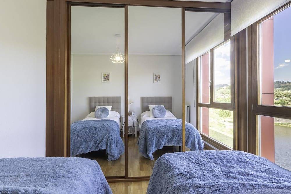 Entire apartment, Quietness and Comfort next to the Barakaldo Estuary in Larrea, Barakaldo