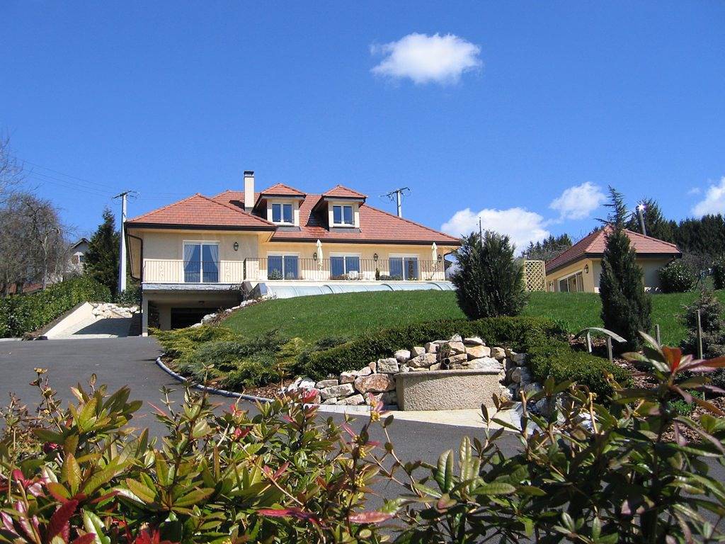 La Chenaz - Chambre jaune in Cernex, Région de Saint-Julien-en-Genevois