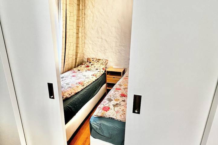Ganze Wohnung, 2Br 4mins walk Thalwil Station Parking Historical in Thalwil, Kanton Zürich