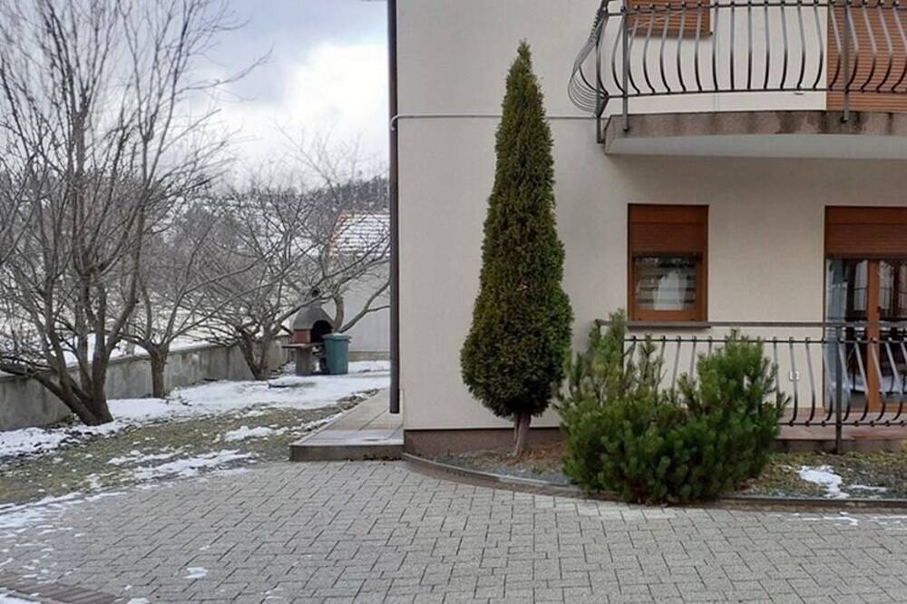 Ganze Wohnung, 1-Zimmer-Ferienwohnung mit Balkon Fuzine, Gorski kotar (A-19537-a) in Fuzine, Primorje-Gorski Kotar