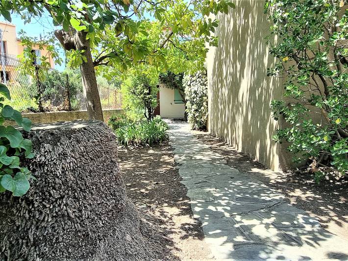 Casa en Banyuls-sur-Mer, cerca de playa y comercios, con aire acondicionado arriba in La Côte Vermeille, Banyuls-sur-Mer
