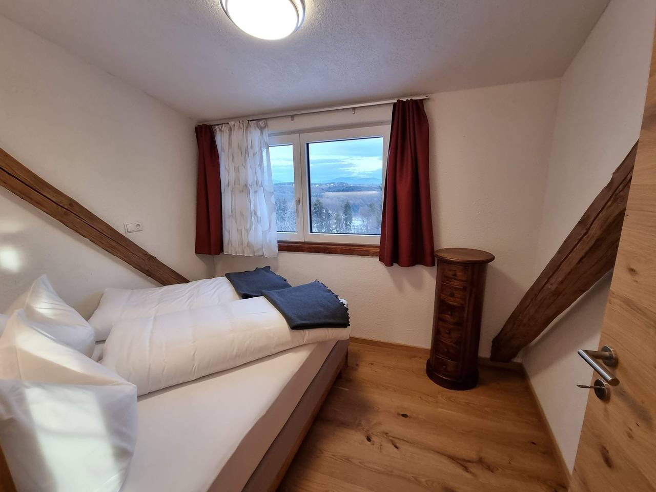 Ganze Wohnung, Appartement Apollo in der Wohlfühloase am Trausdorfberg mit Sauna Whirlpoolnutz in Steirerland