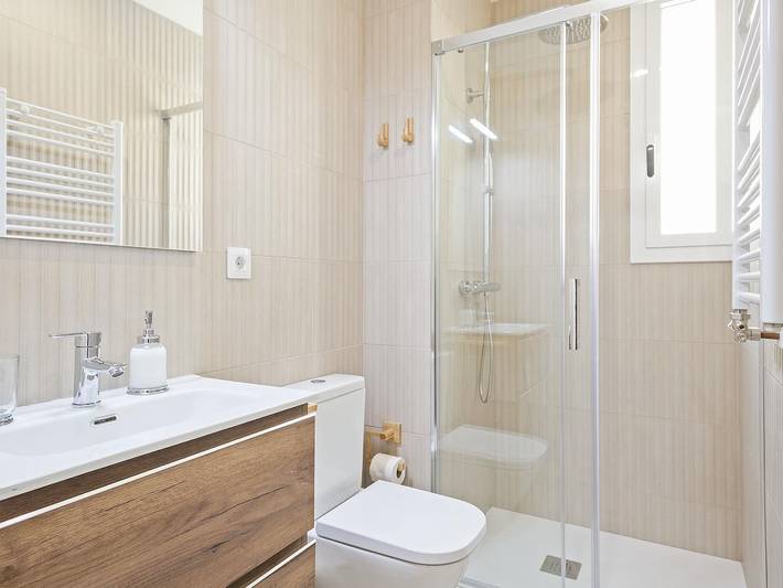 Ganze Ferienwohnung, Ferienwohnung für 3 Personen mit Balkon in Barcelona Zentrum, Barcelona