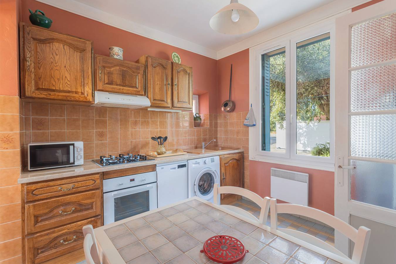 Casa de Vacaciones 'Jonquille' con Vista a la Montaña, Terraza Privada y Wi-Fi in Sorède, Región Céret