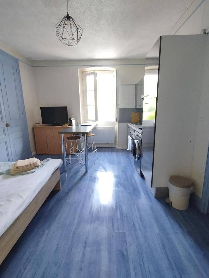 Gîte pour 2 personnes, avec vue et vue sur le lac à Aiguebelette-le-Lac - 3