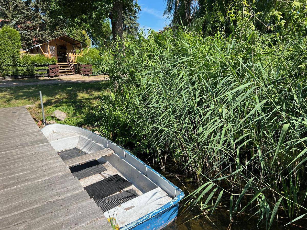 'Glamping' Angelzelt am See mit Steg und Boot (Mecklenburger Seenplatte) in Wanzka, Blankensee (Mecklenburg)
