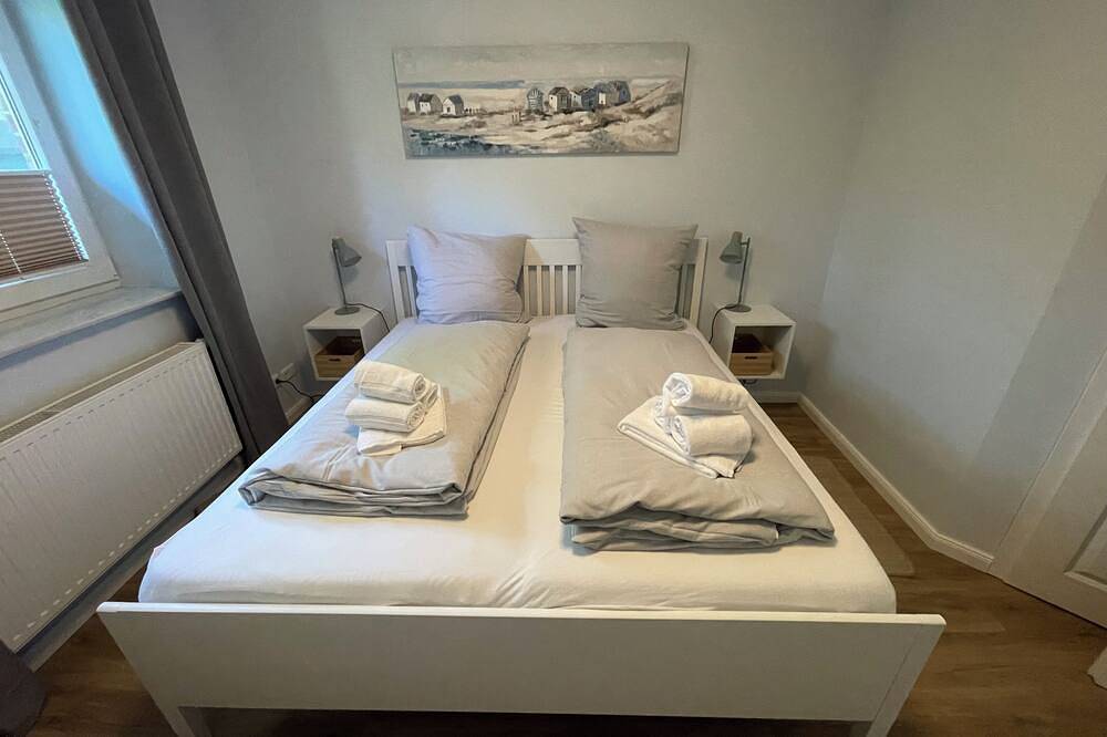 Ganze Wohnung, Ferienwohnung mit Garten für Sie und Ihren Vierbeiner in Büsum, Dithmarschen