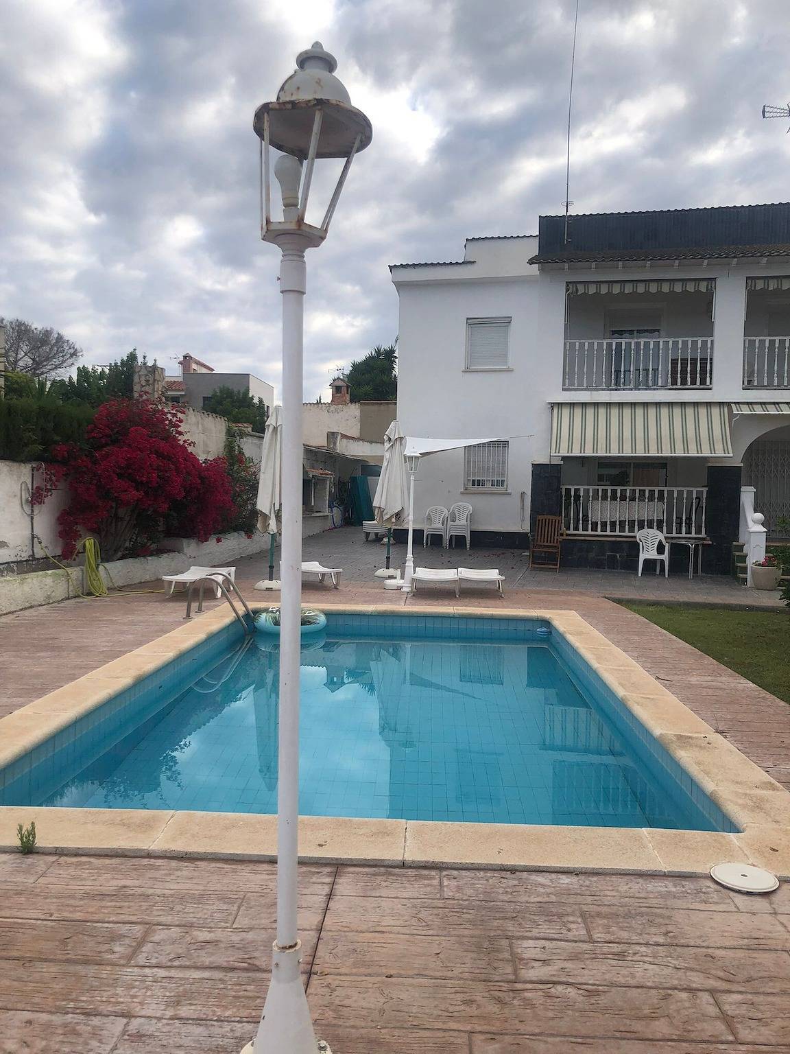 Chalet 'Villa Con Piscina Privada' con piscina privada, terraza privada y Wi-Fi in Catllar, Costa Dorada