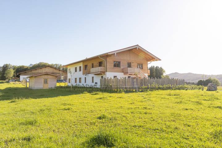 Ganze Ferienwohnung, Alpen Lodge Samerberg - Ferienwohnung Adler 42 qm für 4 Personen in Samerberg, Bayerische Alpen