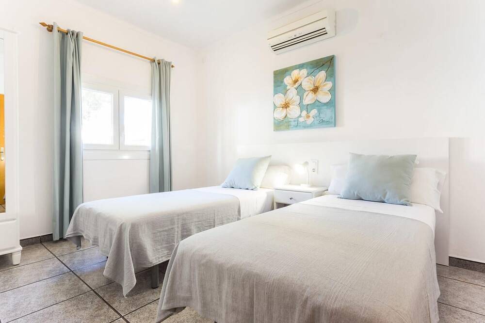 Entire apartment, Lovely apartment in Porto Cristo with Wifi in Porto Cristo, Manacor