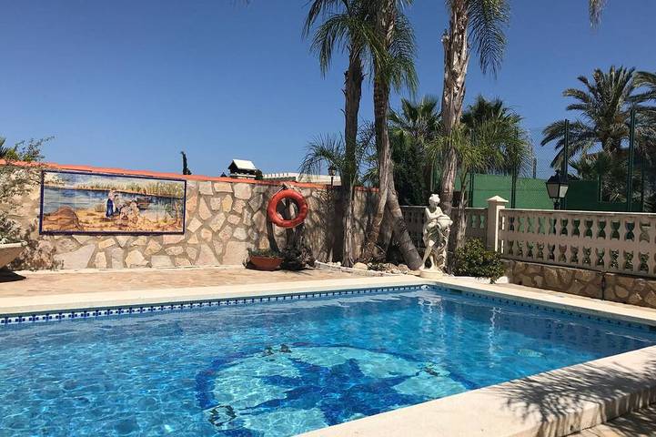 Villa for 10 people, with garden and balcony, with pets in Peñiscola