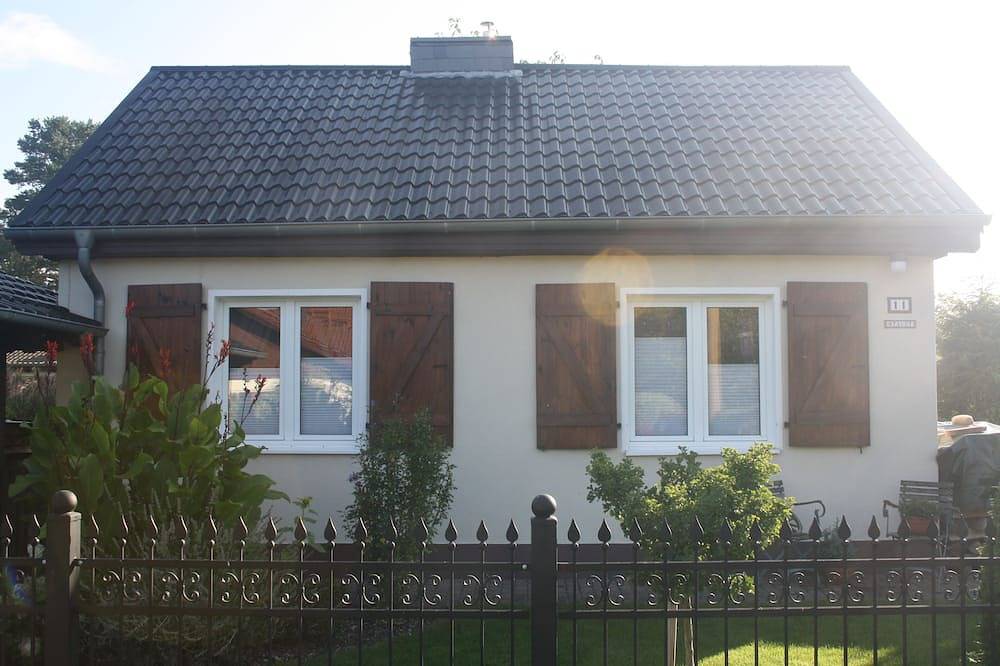 Ferienhaus in Bernau bei Berlin in ruhiger Lage mit Veranda und Terrasse in Bernau bei Berlin, Barnimerland Region
